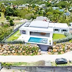 Nateina Home